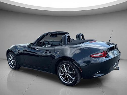 Jet Black Mica 2022 Mazda MX-5 Miata Grand Touring