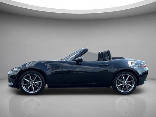 Jet Black Mica 2022 Mazda MX-5 Miata Grand Touring