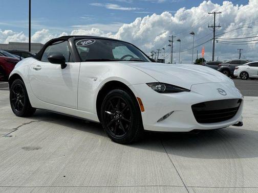 2019 Mazda MX-5 Miata Sport