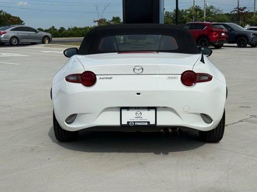 2019 Mazda MX-5 Miata Sport