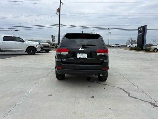 2022 Jeep Grand Cherokee Laredo