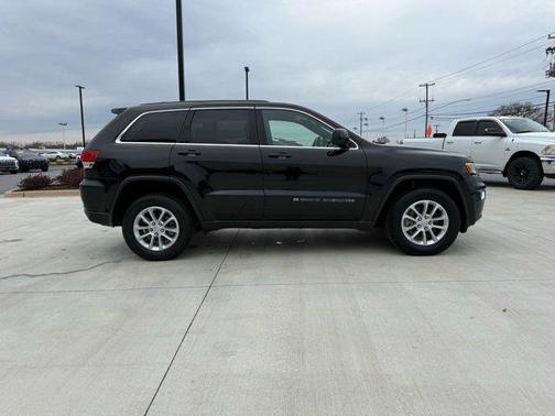 2022 Jeep Grand Cherokee Laredo