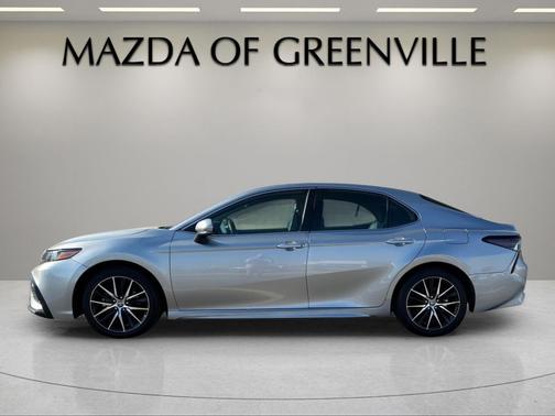 Celestial Silver Metallic 2024 Toyota Camry SE