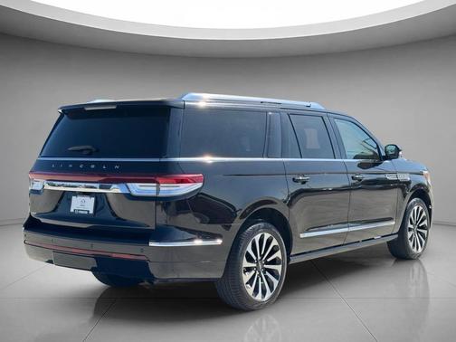 Infinite Black Metallic Clearcoat 2023 Lincoln Navigator Reserve