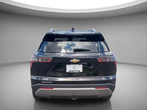 Mosaic Black Metallic 2025 Chevrolet Equinox 1LT