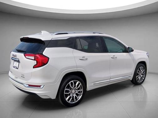 White Frost Tricoat 2024 GMC Terrain Denali
