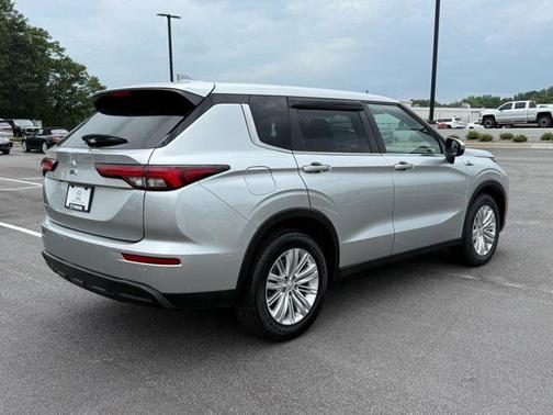2022 Mitsubishi Outlander ES 2.5 2WD