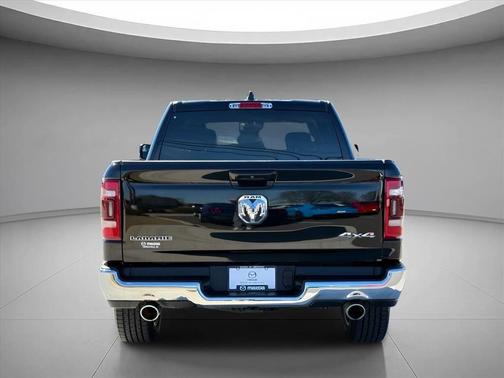 Diamond Black Crystal Pearlcoat 2024 RAM 1500 Laramie