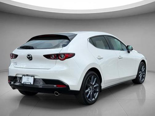 SNOWFLACK WHITE 2026 Mazda Mazda3 FWD w/Preferred Package