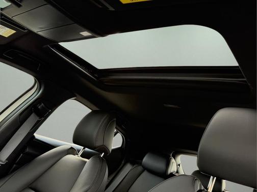 SNOWFLACK WHITE 2026 Mazda Mazda3 FWD w/Preferred Package