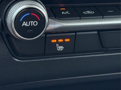 Platinum Quartz Metallic 2026 Mazda Mazda3 FWD w/Preferred Package