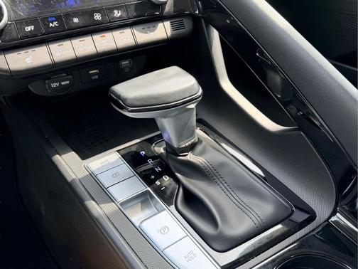 Phantom Black 2023 Hyundai ELANTRA SEL