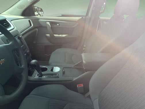 Tungsten Metallic 2017 Chevrolet Traverse LS
