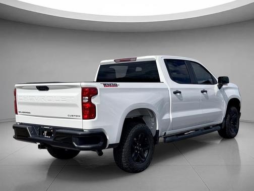 Summit White 2024 Chevrolet Silverado 1500 Custom Trail Boss