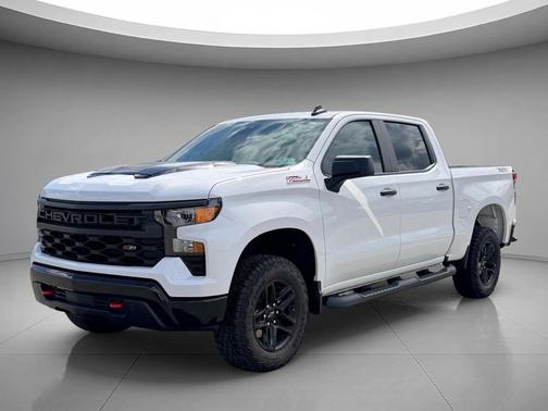 Summit White 2024 Chevrolet Silverado 1500 Custom Trail Boss