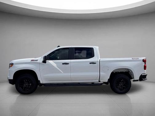 Summit White 2024 Chevrolet Silverado 1500 Custom Trail Boss