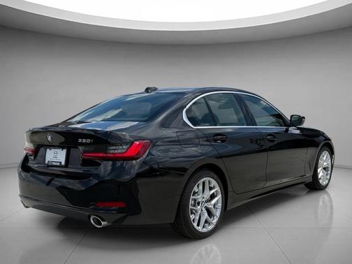 2025 BMW 330 330i
