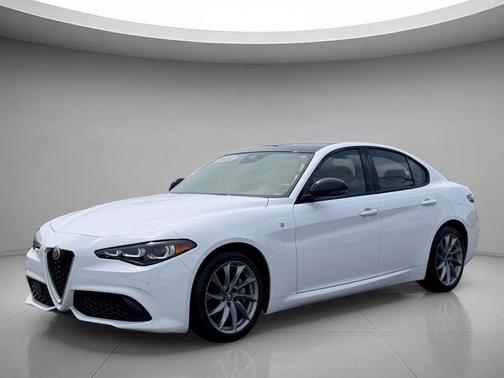 Alfa White 2024 Alfa Romeo Giulia Ti