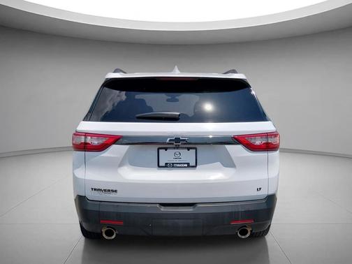 Summit White 2021 Chevrolet Traverse LT Cloth