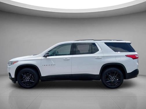 Summit White 2021 Chevrolet Traverse LT Cloth
