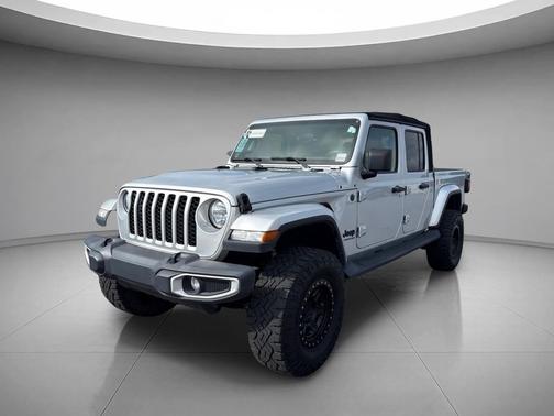 Silver Zynith Clearcoat 2022 Jeep Gladiator Sport S