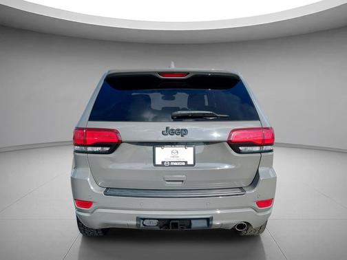 Sting-Gray Clearcoat 2020 Jeep Grand Cherokee Altitude