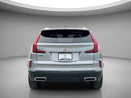 Argent Silver Metallic 2025 Cadillac XT4 Premium Luxury