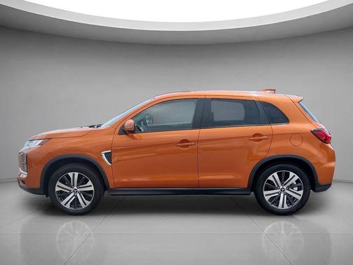 Sunshine Orange Metallic 2023 Mitsubishi Outlander Sport 2.0 ES