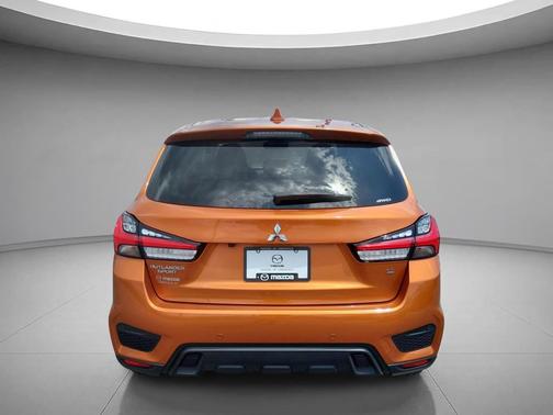 Sunshine Orange Metallic 2023 Mitsubishi Outlander Sport 2.0 ES