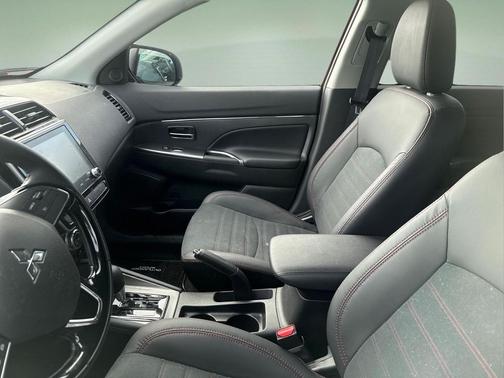 Sunshine Orange Metallic 2023 Mitsubishi Outlander Sport 2.0 ES