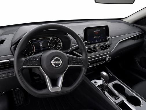 Brilliant Silver Metallic 2024 Nissan Altima 2.5 SV