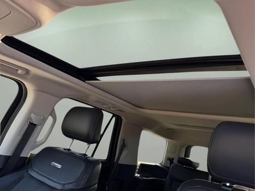 Agate Black 2025 Ford Expedition Platinum