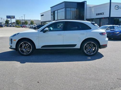 White 2020 Porsche Macan Macan