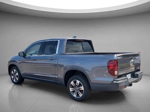 Modern Steel Metallic 2019 Honda Ridgeline RTL