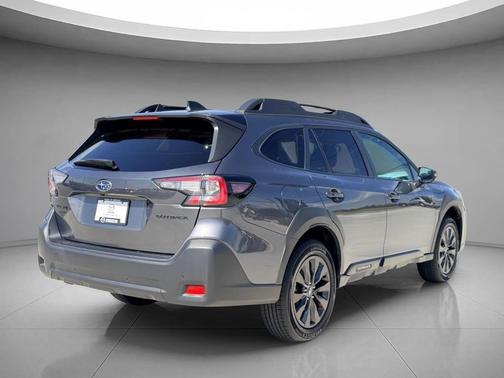 Magnetite Gray Metallic 2025 Subaru Outback Onyx Edition