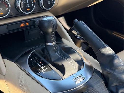 Snowflake White Pearl Mica 2026 Mazda MX-5 Miata Grand Touring