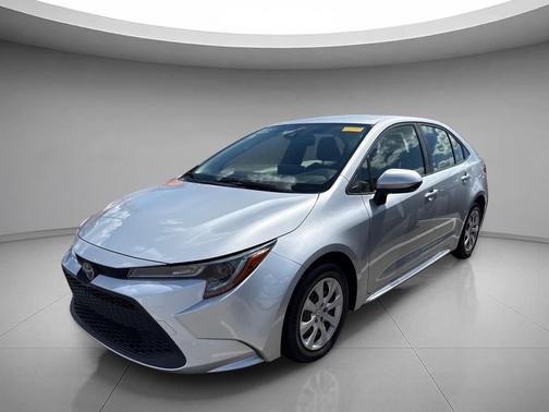 Classic Silver Metallic 2020 Toyota Corolla LE