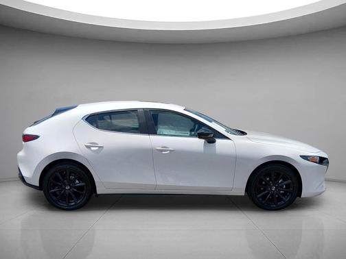 Snowflake White Pearl Mica 2026 Mazda Mazda3 AWD