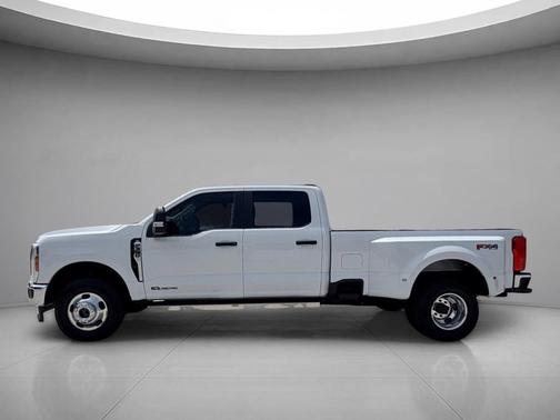 Oxford White 2024 Ford F-350 XL