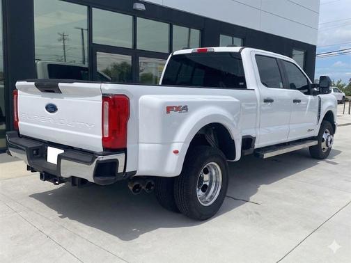 Oxford White 2024 Ford F-350 XL