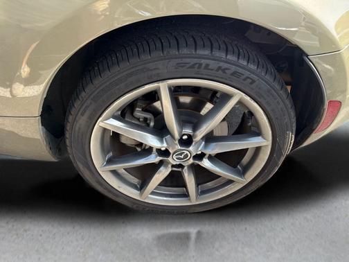 Zircon Sand 2023 Mazda MX-5 Miata Grand Touring
