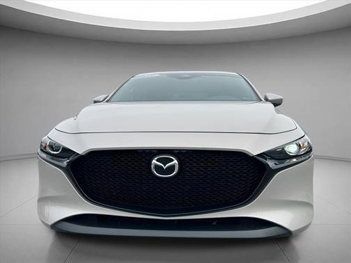 Platinum Quartz Metallic 2025 Mazda Mazda3 FWD w/Preferred Package