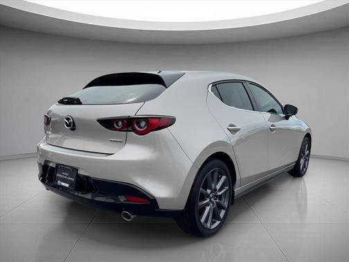 Platinum Quartz Metallic 2025 Mazda Mazda3 FWD w/Preferred Package