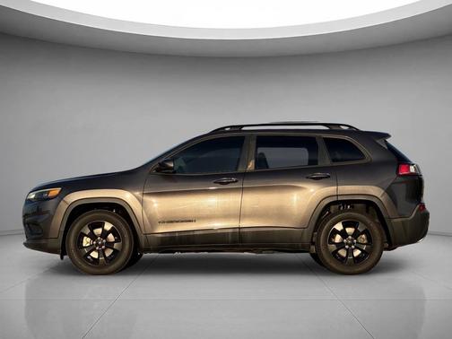 Granite Crystal Metallic Clearcoat 2019 Jeep Cherokee Altitude