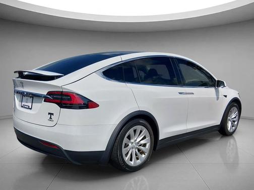 2017 Tesla Model X 90D