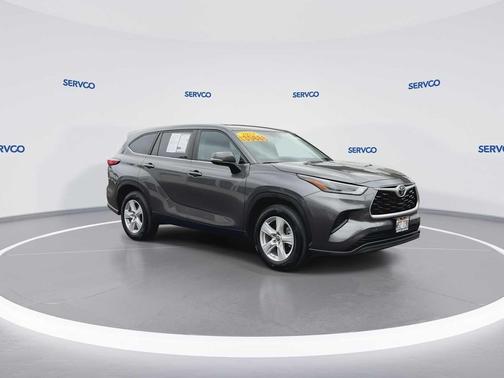 2023 Toyota Highlander LE