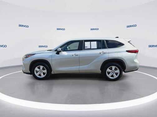 Celestial Silver Metallic 2023 Toyota Highlander LE