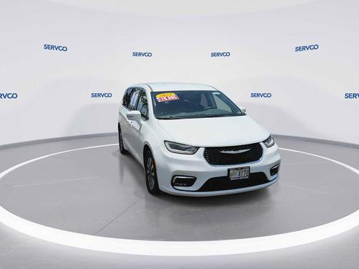 Bright White Clearcoat 2022 Chrysler Pacifica Hybrid Touring L