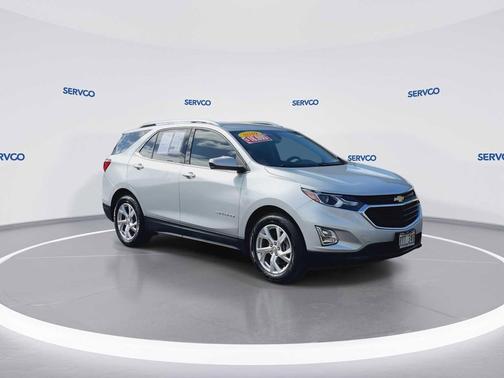 Silver Ice Metallic 2019 Chevrolet Equinox 1LT