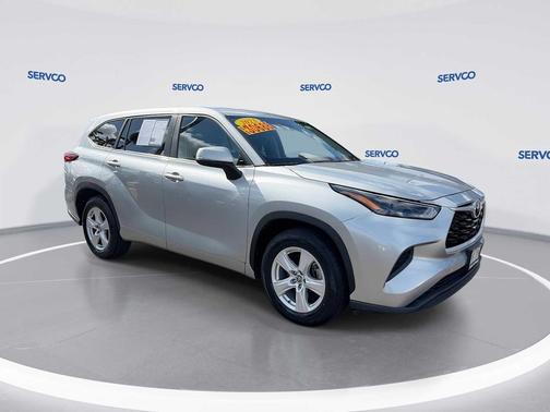 Celestial Silver Metallic 2023 Toyota Highlander LE